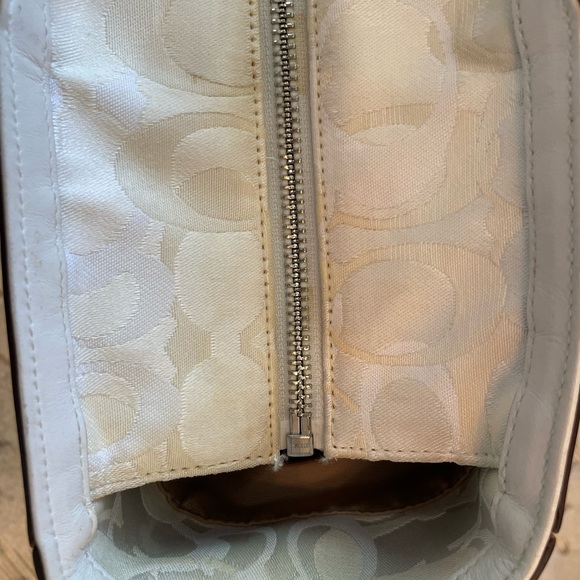 🐝 AUTHENTIC COACH SOHO BABY BAG 🐝SIGNATURE BUMBLE BEE OPTIC WHITE LTD ED w/dc - Picture 12 of 16